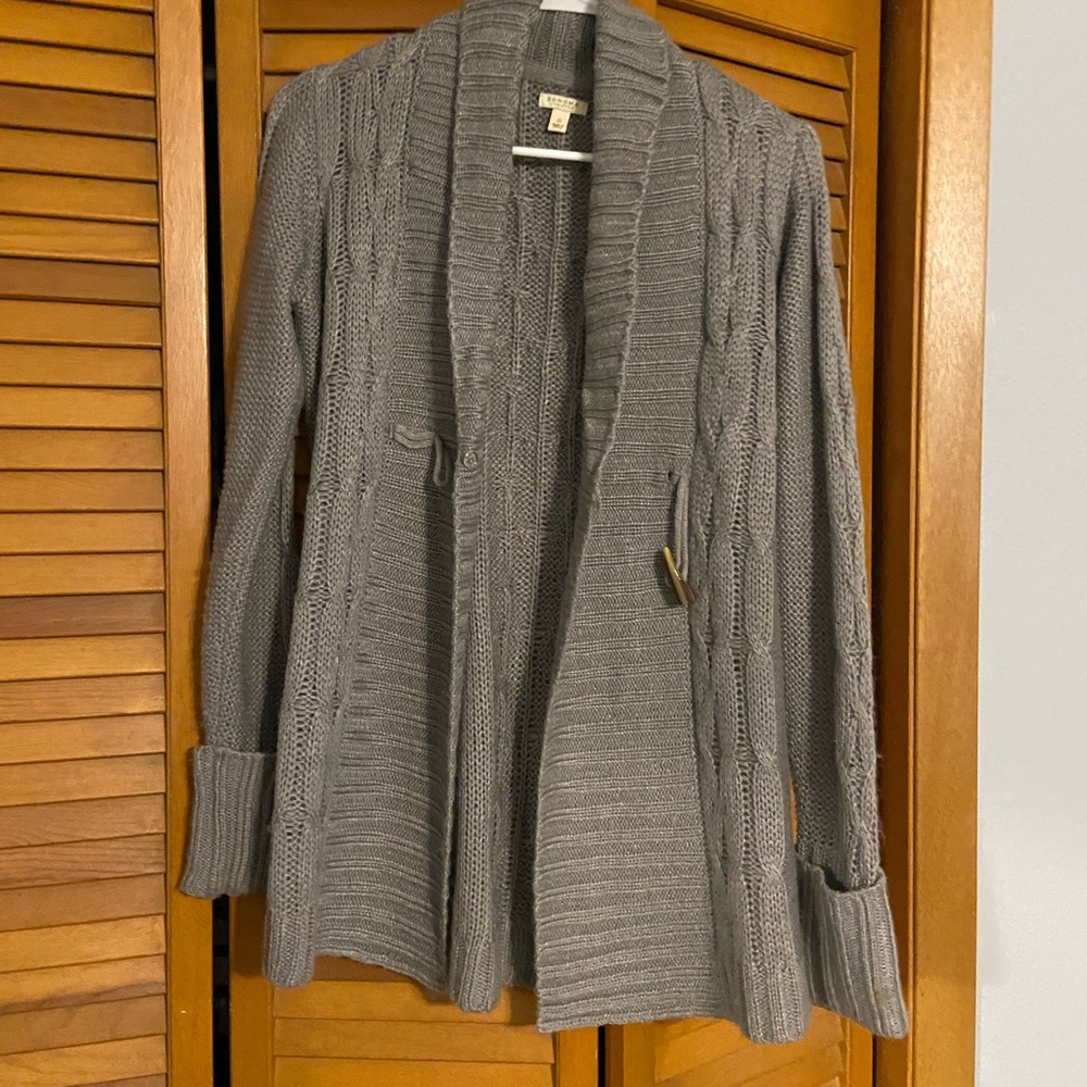Sweater/cardigan